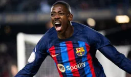 Dembelé deixou o campo aplaudido