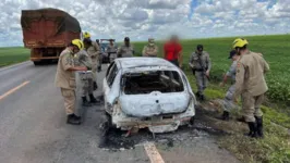 Carro que pertencia a Elizimar foi encontrado carbonizado com 6 corpos dentro.