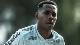 Robinho segue fugindo da prisão na Itália estando aqui no Brasil, mas agora a situação pode mudar