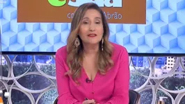 A apresentadora elogiou o cantor nas redes sociais: "meu herói".