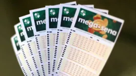 A aposta simples da Mega-Sena (com seis números) custa R$ 4,50