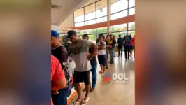 Grandes filas na procura por ingressos foram registradas nos pontos de vendas