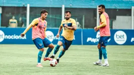 Jiménez (centro) é visto como um dos pilares da equipe bicolor neste início de temporada