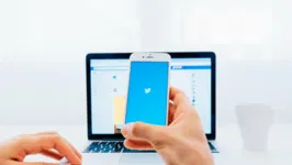 A verificação de dois fatores via SMS passará a ser exclusiva do Twitter Blue, que é pago, a partir do dia 20 de março.