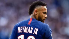 Lesionado, Neymar está fora do restante da temporada 2022/23.