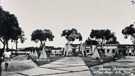 Foto da Praça Amazonas em 1950: logradouro marca o trecho final da rua Arcipreste Manoel Teodoro