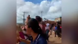 População estava na praça central de Jacundá assistindo ao resultado da votação em um telão