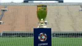 Troféu que será entregue ao campeão da Copa São Paulo 2023.