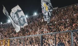 Torcida do Clube do Remo no Baenão