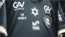 Ao longo dos anos, Leão estampa em sua camisa a Estrela de Davi, símbolo do Judaísmo, e adere à campanha internacional #WEREMEMBER