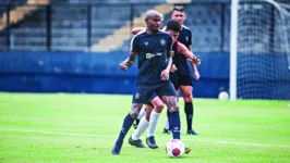 Atacante Jean Silva é mais uma opção ao técnico Marcelo Cabo na Copa Verde