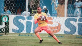 Goleiro Victor Souza, em atuação no Paysandu