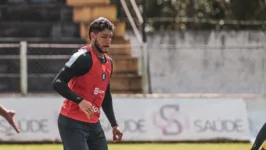 Jogo terá um minuto silêncio hoje pelo falecimento de Roberto Chaves Martins, pai do atleta azulino Paulinho Curuá.