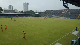 Neste momento, muita chuva no Baenão