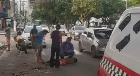 Imagem ilustrativa da notícia Vídeo: homem sobe em árvore para pegar manga, cai e morre