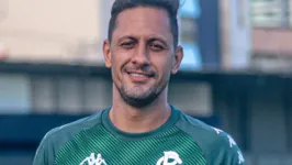 Feitas as contas, o ex-atleta de Clube do Remo e Paysandu não jogou o tempo de uma partida completa de futebol