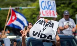 Protestos deflagraram onda de debandada e prisão dos que ficaram no país