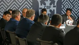 Ednaldo Rodrigues durante reunião com dirigentes de clubes da Série B, nesta quinta-feira (9).