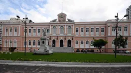 O prédio do Colégio Gentil Bittencourt, em Belém