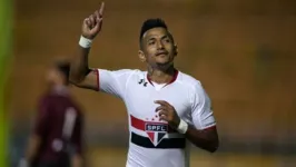 O atacante já vestiu as cores do São Paulo entre 2015 e 2016, quando fez 33 jogos e marcou sete gols.