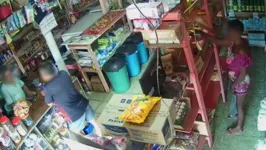 O furto aconteceu em um mercadinho no bairro São José, em Castanhal (PA)