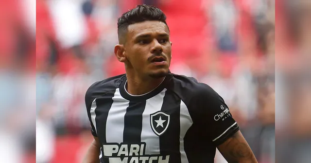 Imagem ilustrativa da notícia Botafogo goleia Boavista em tarde de homenagens