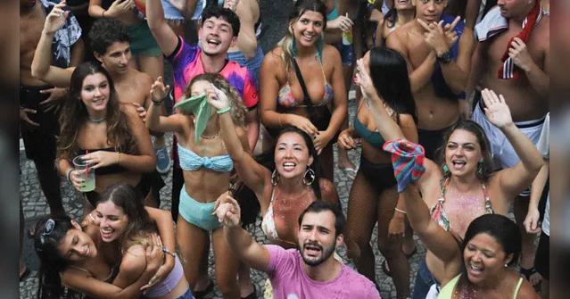 Imagem ilustrativa da notícia Após 2 anos, volta do carnaval de rua anima foliões no Rio