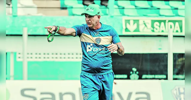 Imagem ilustrativa da notícia Paysandu: Fernandes estuda fórmula para maratona de jogos