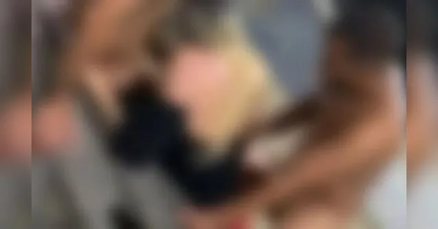 Imagem ilustrativa da notícia Vídeo: trio é preso após fazer sexo na orla em Fortaleza