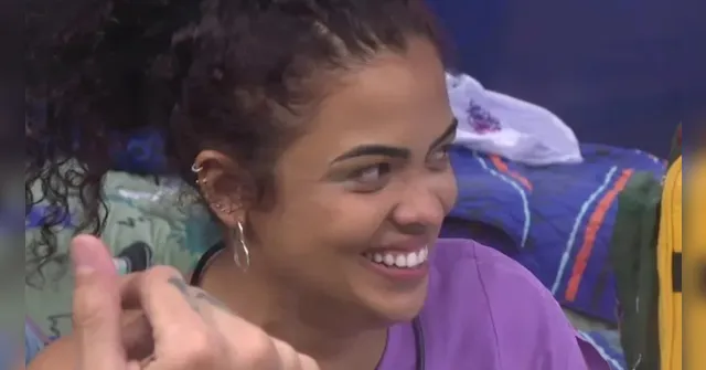 Imagem ilustrativa da notícia BBB23: Paula beija "Cara de Sapato" e diz: "a bucet* pisca"