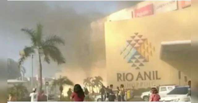 Imagem ilustrativa da notícia Shopping do MA cobrou estacionamento em meio a incêndio 