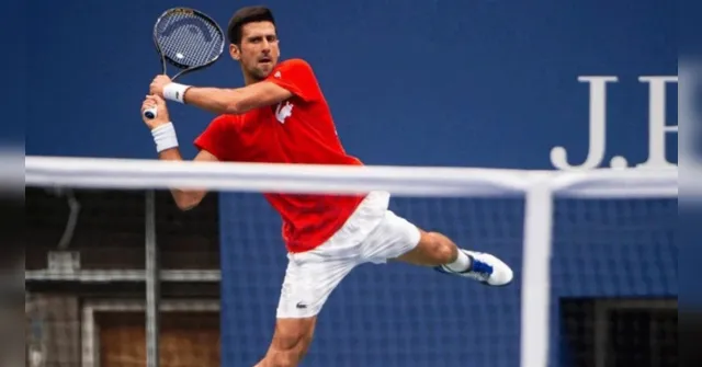 Imagem ilustrativa da notícia Djokovic aguarda decisão sobre entrar nos EUA sem vacina
