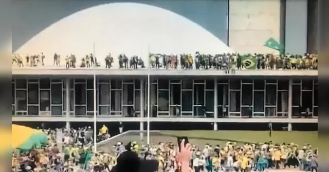 Imagem ilustrativa da notícia Políticos e autoridades condenam invasão ao Congresso; veja