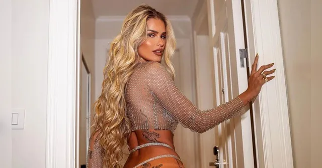 Imagem ilustrativa da notícia Sem calcinha, Yasmin Brunet exibe bumbum para o Carnaval