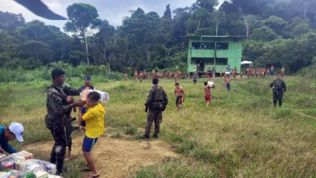 Imagem ilustrativa da notícia Cenário de guera: terra Yanomami ganha hospital de campanha