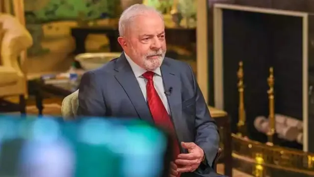 Imagem ilustrativa da notícia Nos EUA, Lula diz que não pedirá a extradição de Bolsonaro