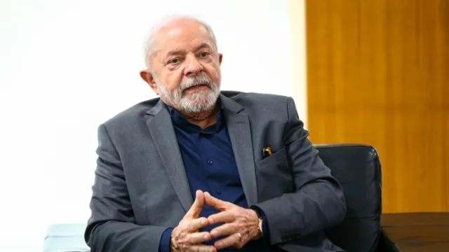 Imagem ilustrativa da notícia Lula conversa com Zelensky sobre acordo de paz com a Rússia