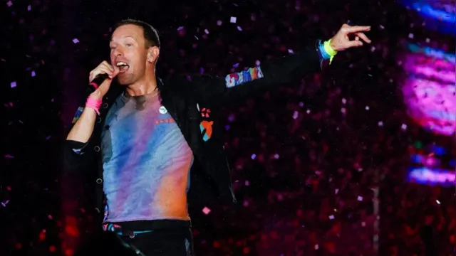 Imagem ilustrativa da notícia Coldplay chama Seu Jorge para o palco em show no Brasil