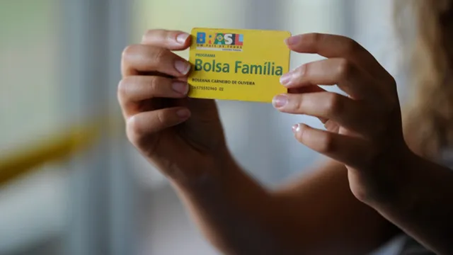 Imagem ilustrativa da notícia Novo Bolsa Família terá adicional de R$ 50 por adolescente