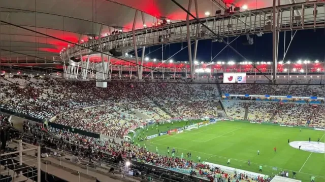 Imagem ilustrativa da notícia Torcida do Flamengo canta “Pelé é maconheiro” no Maracanã