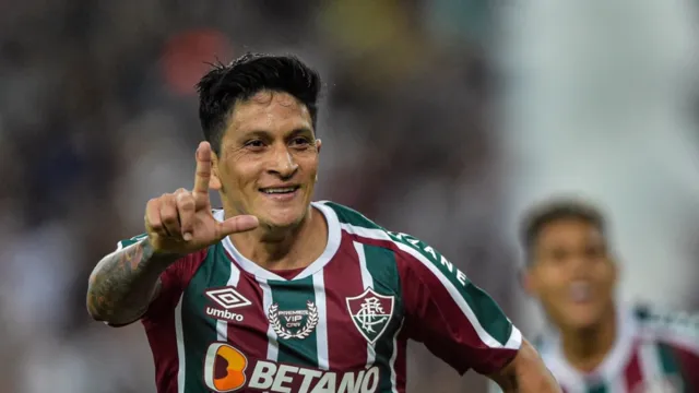 Imagem ilustrativa da notícia Com gol de Cano, Fluminense estreia com vitória no Cariocão