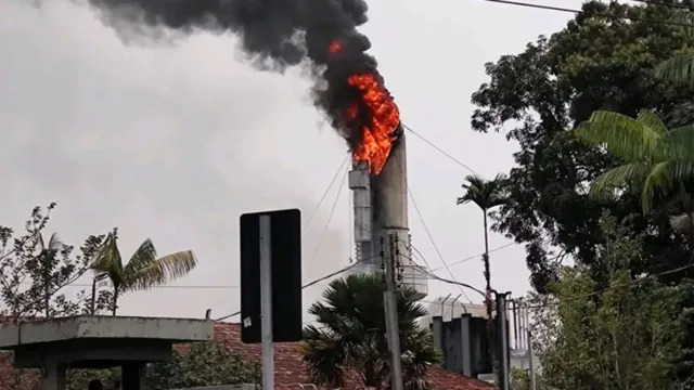 Imagem ilustrativa da notícia Vídeo: incêndio atinge fábrica de cerveja em Belém