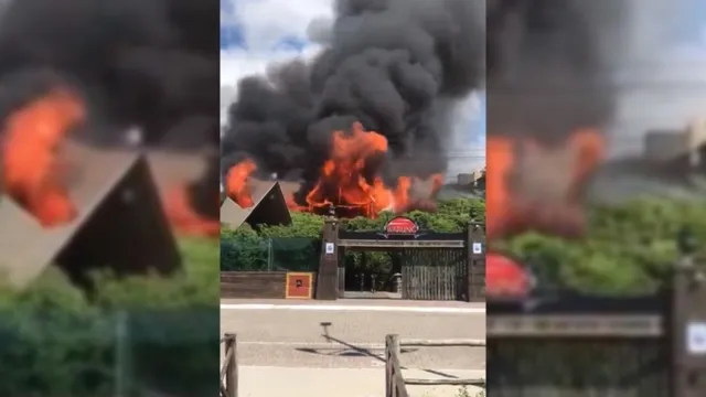 Imagem ilustrativa da notícia Incêndio de grandes proporções atinge casa noturna em SC