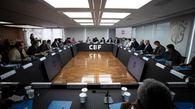 Imagem ilustrativa da notícia CBF convoca reunião de clubes e deve adiar início da Série C