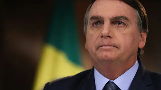 Imagem ilustrativa da notícia STF torna Bolsonaro investigado por incitar ataque golpista