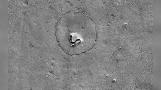 Imagem ilustrativa da notícia "Urso" surge em foto da Nasa em rochosa de Marte; veja!