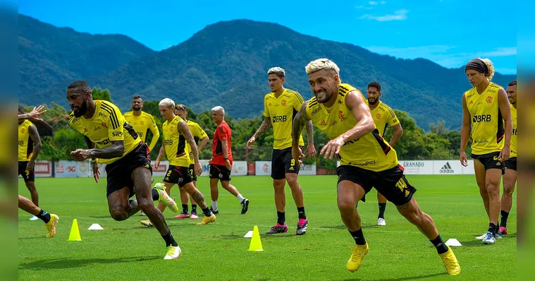 Imagem ilustrativa da notícia Flamengo vai ao Mundial com elenco milionário. Saiba quanto!
