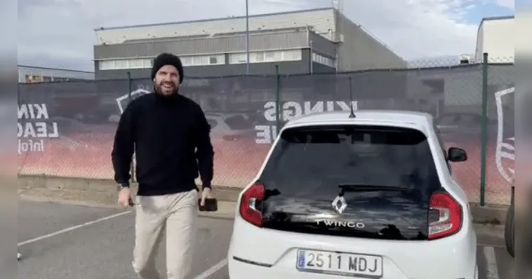 Imagem ilustrativa da notícia Renault: Piqué pegou carro emprestado para alfinetar Shakira