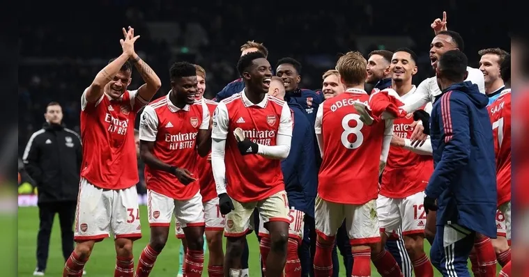Imagem ilustrativa da notícia Lloris erra, Arsenal vence clássico e dispara na liderança