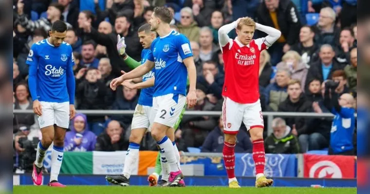 Imagem ilustrativa da notícia Everton surpreende e quebra invencibilidade do líder Arsenal